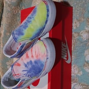 Nike size 7.5 Womens slip on Multi Color Sneakers